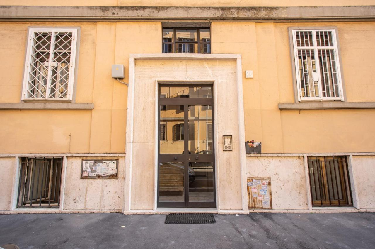 Laura Luxury Apartment In The Center Rome Exterior photo